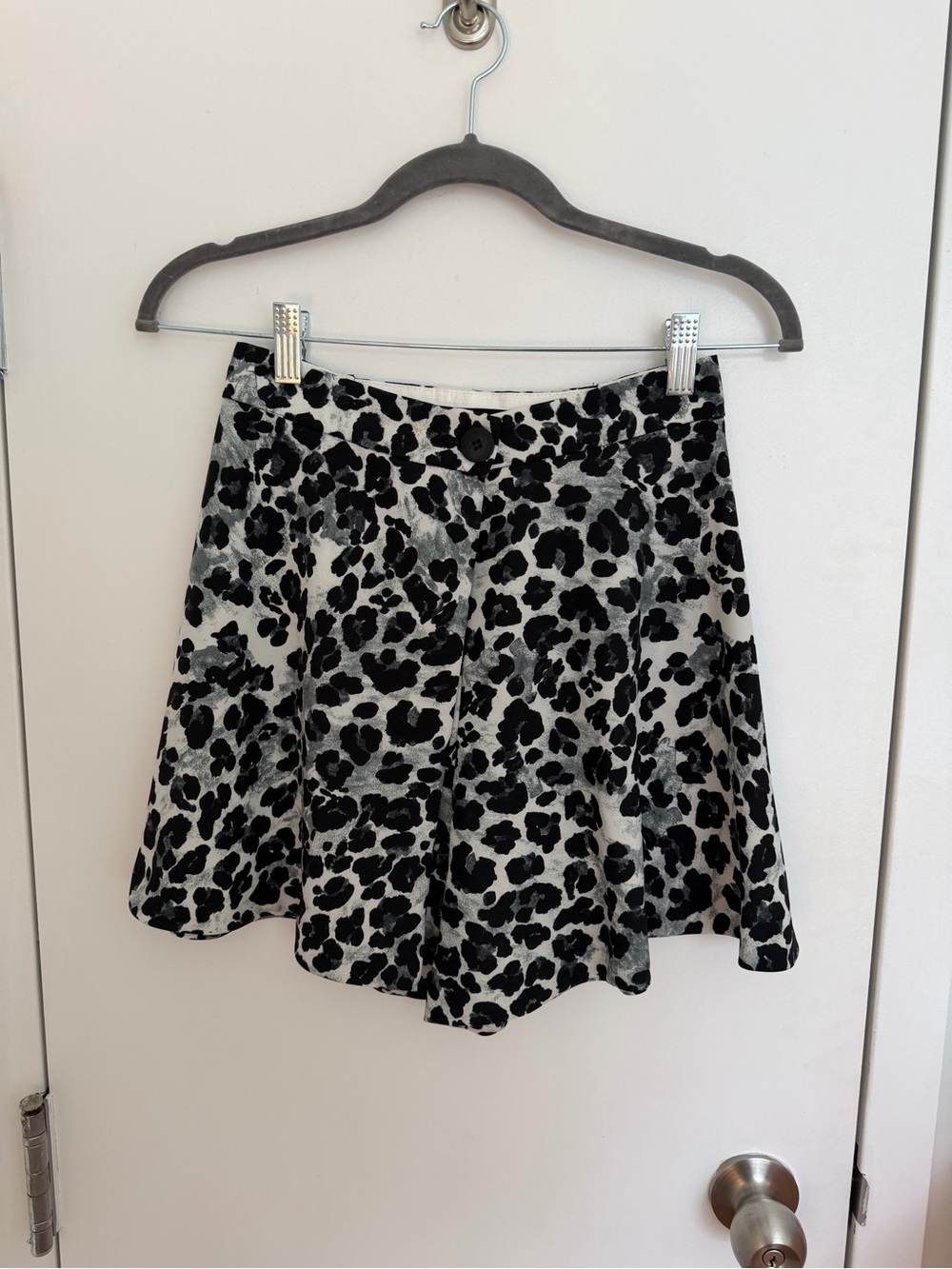 Zara Black and Gray Leopard Skort